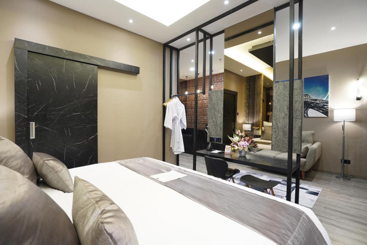 De Paris Hotel Medan Luaran gambar