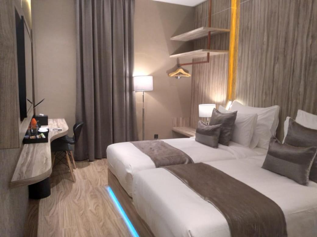 De Paris Hotel Medan Luaran gambar