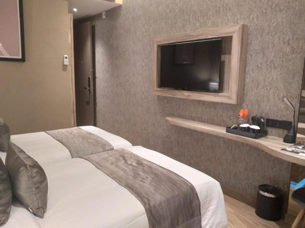 De Paris Hotel Medan Luaran gambar
