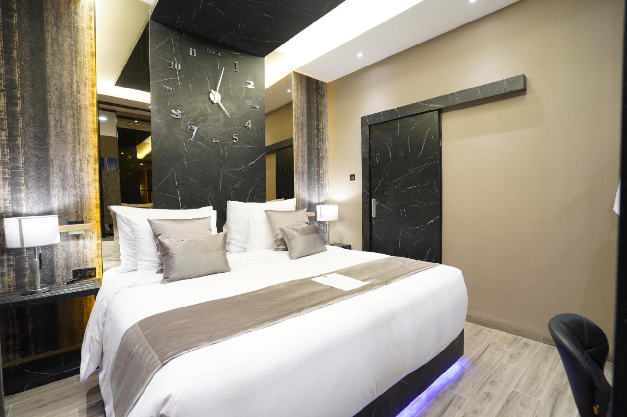 De Paris Hotel Medan Luaran gambar