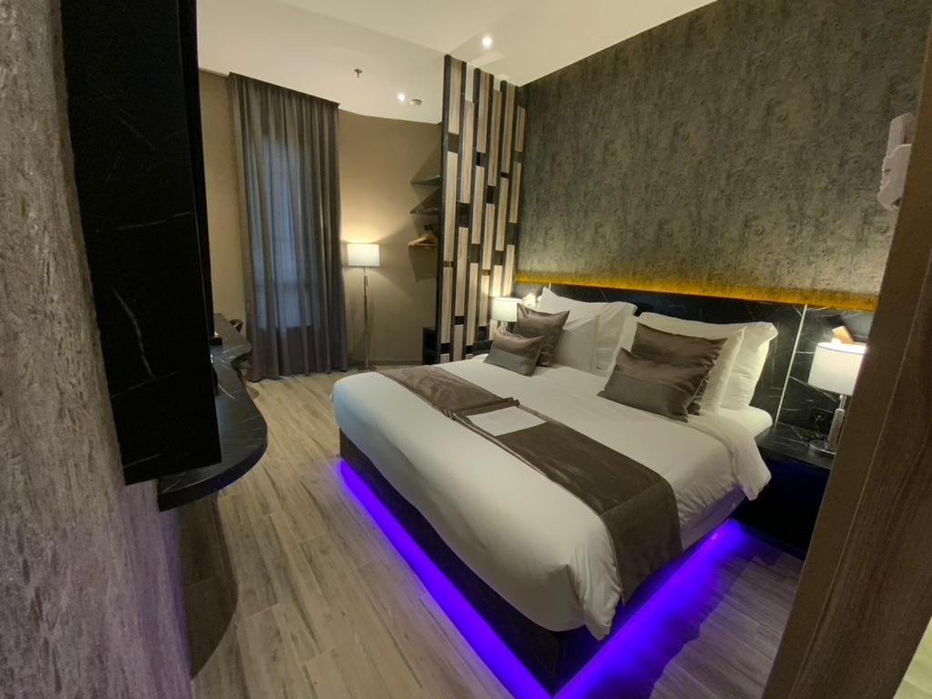 De Paris Hotel Medan Luaran gambar