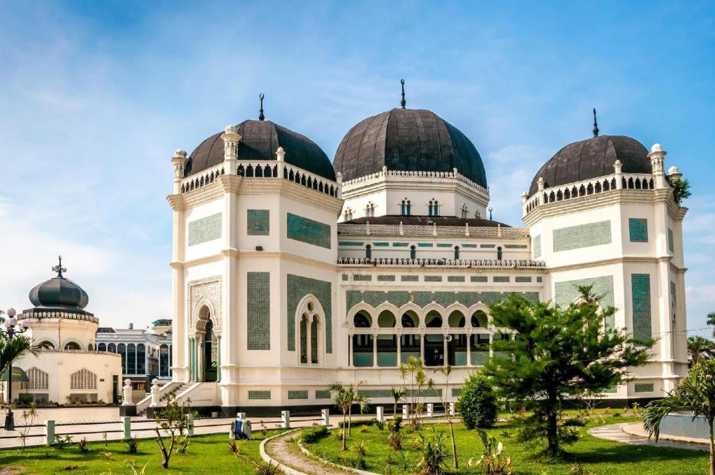 De Paris Hotel Medan Luaran gambar